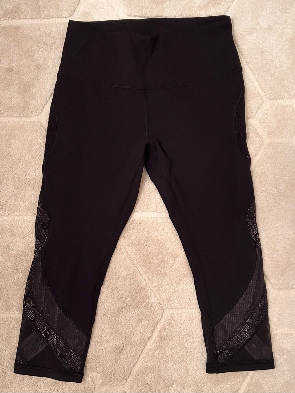 Lululemon Wunder Under Crop 21" *Lace
Black